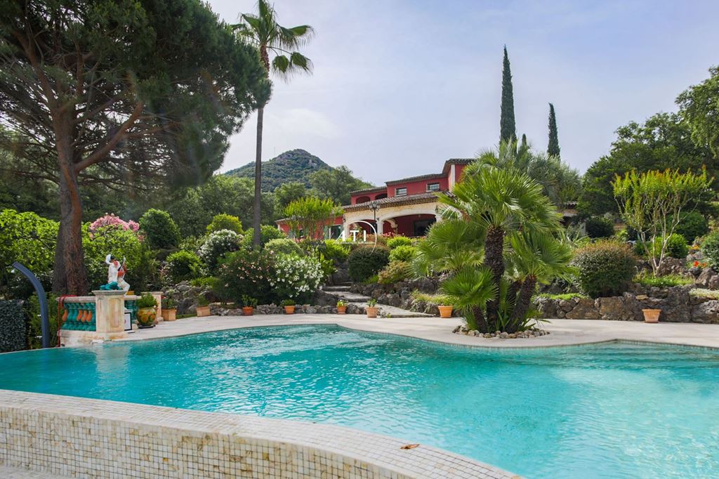 Villa PLAN DE LA TOUR 2100000€ AZUR TRANSACTIONS IMMOBILIERES