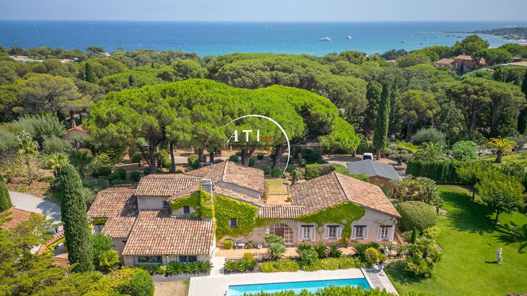 Maison de maître SAINTE MAXIME 3490000€ AZUR TRANSACTIONS IMMOBILIERES