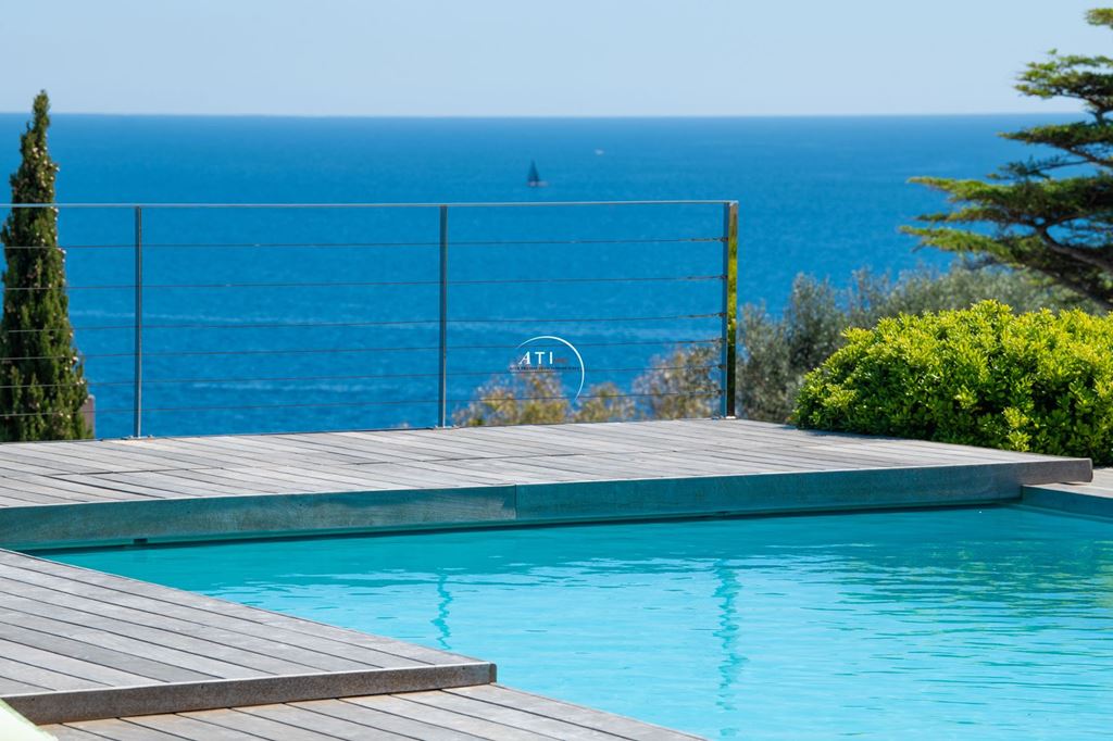 Villa SAINTE MAXIME 3950000€ AZUR TRANSACTIONS IMMOBILIERES