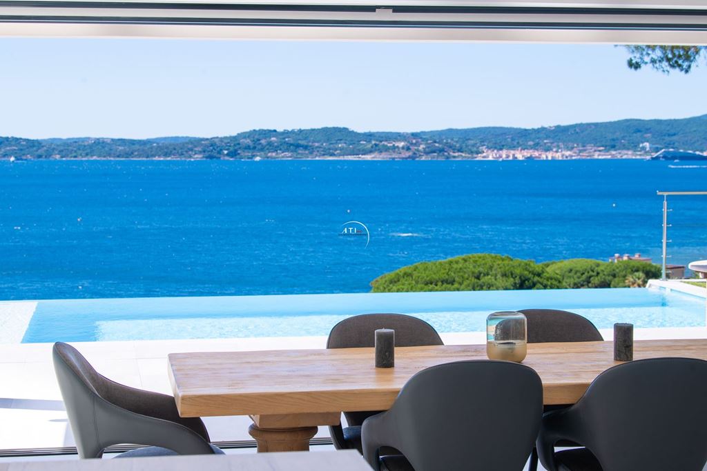 Villa SAINTE MAXIME 5600000€ AZUR TRANSACTIONS IMMOBILIERES Villa SAINTE MAXIME 5600000€ AZUR TRANSACTIONS IMMOBILIERES