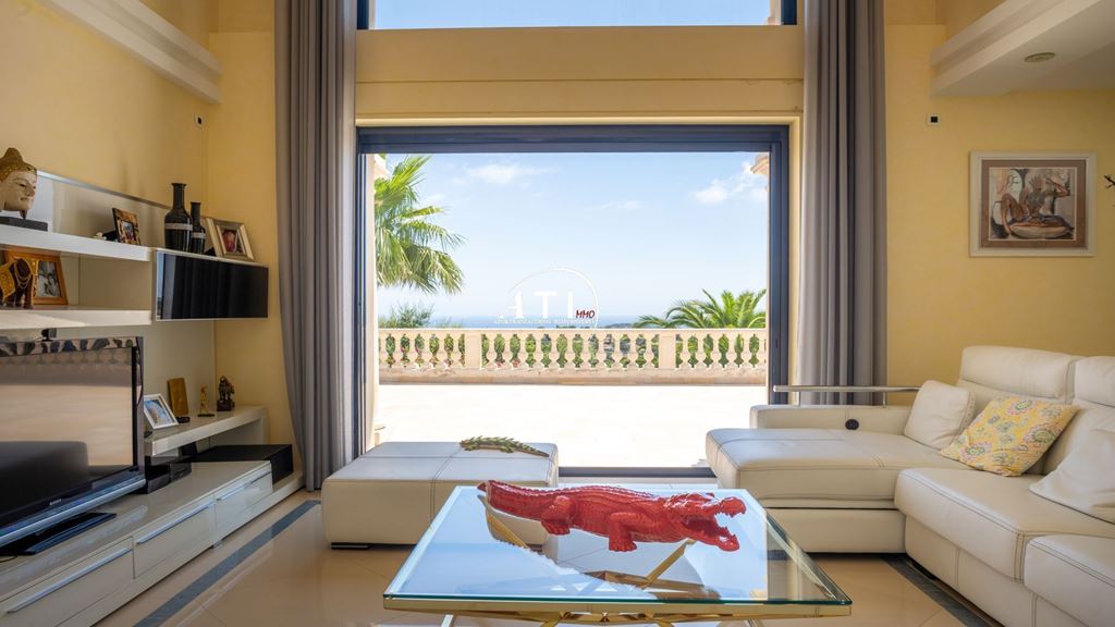 Villa STE MAXIME 3710000€ AZUR TRANSACTIONS IMMOBILIERES