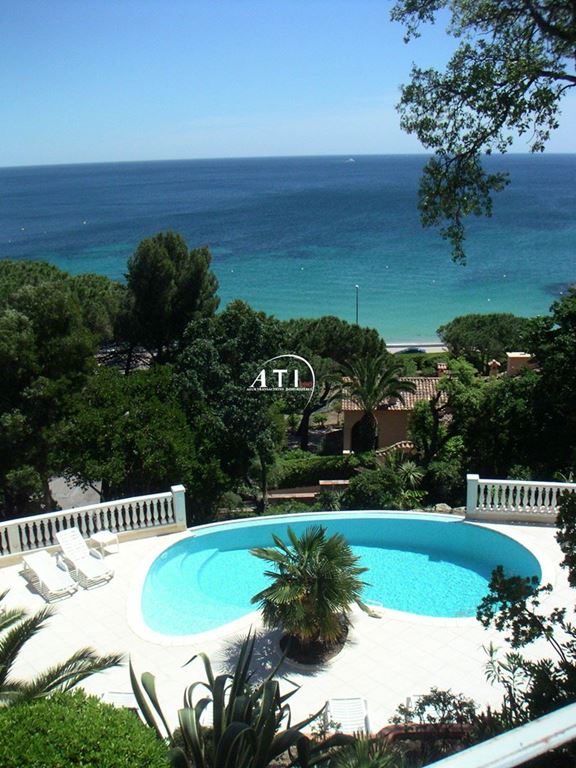 Maison provençale STE MAXIME 4800000€ AZUR TRANSACTIONS IMMOBILIERES