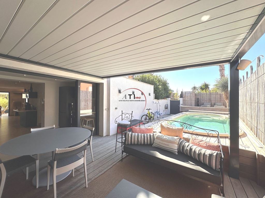 Appartement Duplex PORT GRIMAUD 798000€ AZUR TRANSACTIONS IMMOBILIERES Appartement Duplex PORT GRIMAUD 798000€ AZUR TRANSACTIONS IMMOBILIERES