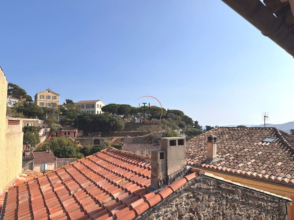 Maison de village BORMES LES MIMOSAS 395000€ AZUR TRANSACTIONS IMMOBILIERES Maison de village BORMES LES MIMOSAS 395000€ AZUR TRANSACTIONS IMMOBILIERES